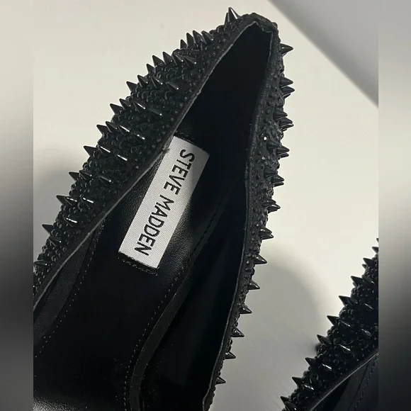 Steve Madden Black Spike Heels Sz 8.5 - Picture 3 of 8